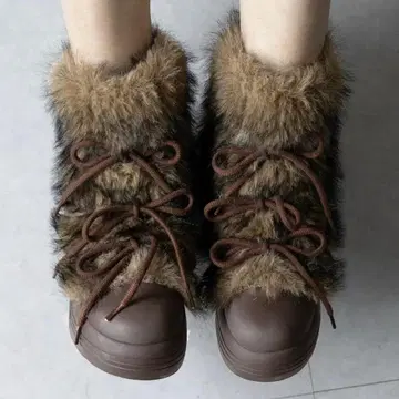 볼륨 인조 모피 부츠 me+em select