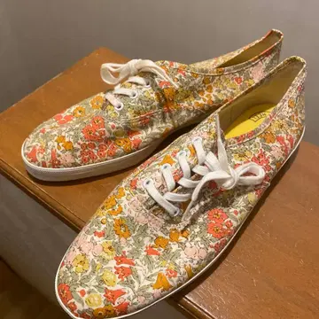 keds 꽃무늬 모델