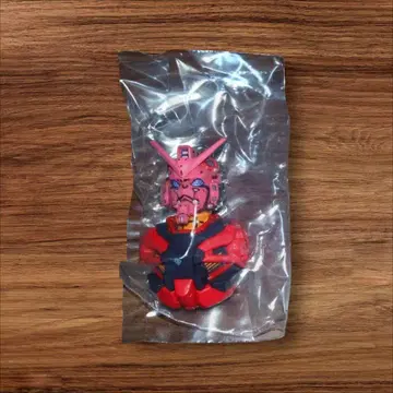 건담 빨간색 피규어