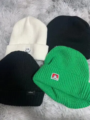 [ 남녀 공용 ] 니트 모자 4개 세트