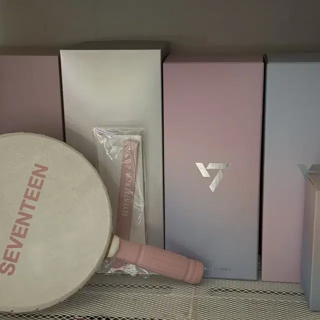 세븐틴 응원봉 일괄 양도 구럿봉 뉴럿봉 뉴뉴럿봉 10주년봉 키링 소고