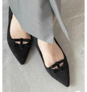 [ 거의 새상품 ] RANDA 미니 리본 플랫 펌프스 25cm