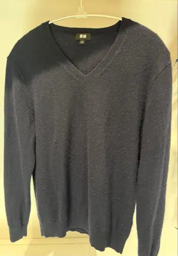 UNIQLO 네이비 V넥 스웨터 M