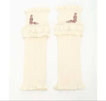 axes femme 로즈 자수 암워머 미사용 택 포함 아이보리