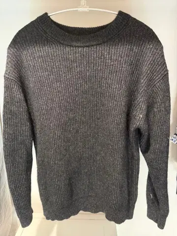 다크 그레이 니트 스웨터 무인양품