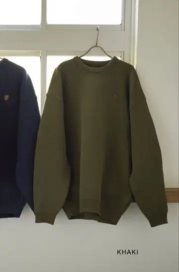 tina:jojun 카키 스웨터