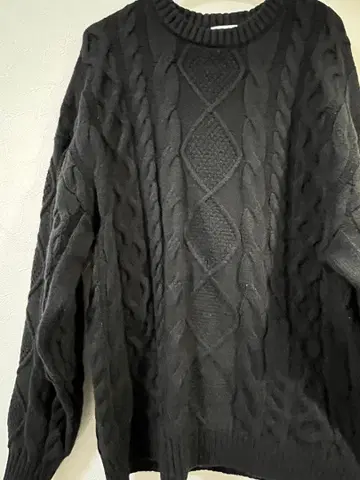 SHIPS 블랙 케이블 니트 크루넥 스웨터
