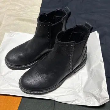 SOREL 블랙 사이드 고어 부츠