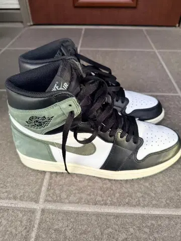 조던 1 츠마블랙 그린 28cm