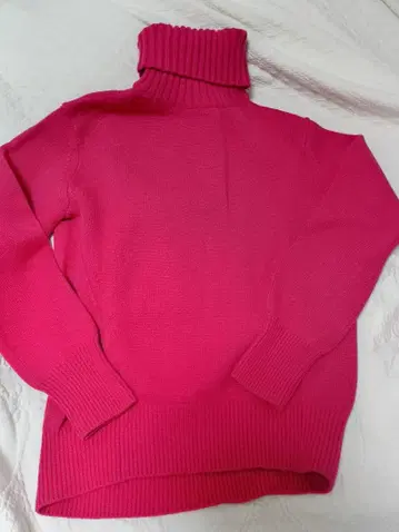 유나이티드 애로우즈 핑크 터틀넥 스웨터 긴팔