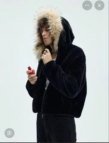 WHISTELHUNTER 후드티