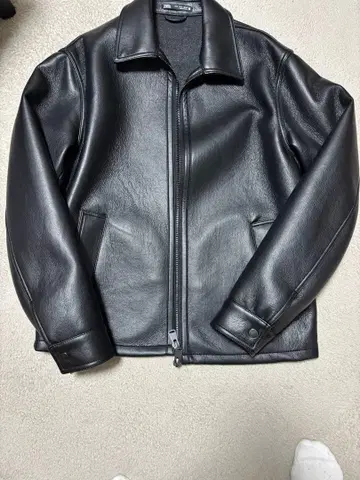 ZARA 가죽 재킷