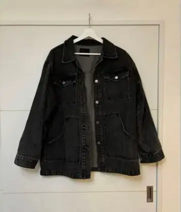 [ KBF 한 번 착용 ] 블랙 데님 자켓 오버 사이즈