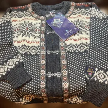 택 포함 새상품 DALE of Norway 울100% 가디건