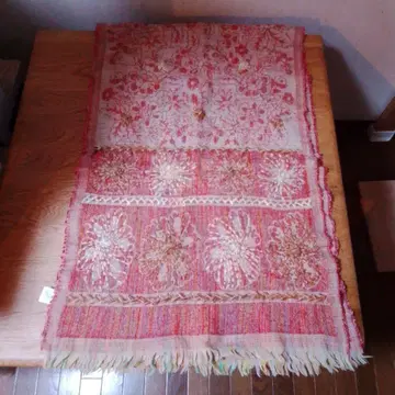 아즈노우아즈 as know as 인도 자수 스톨 빨간색