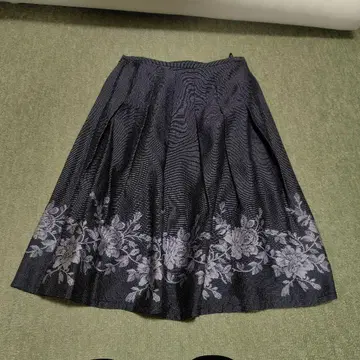 캐서린 로스 KATHERINE ROSS 스커트 장미 플라워 자수