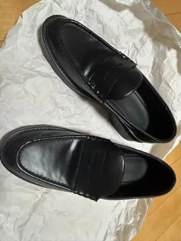 ZARA 블랙 청키 밑창 로퍼