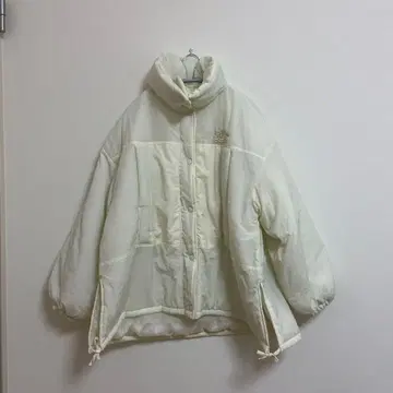 미사용 새상품 JaVa 화이트 다운 자켓 하이넥 M 상당