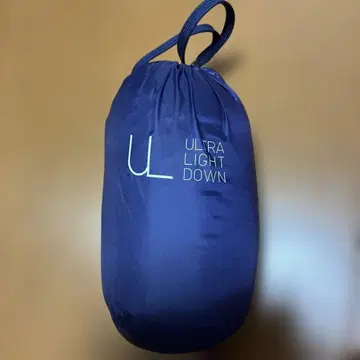 유니클로 ULTRA LIGHT DOWN 네이비 베스트