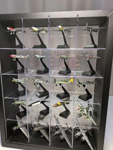 전투기 세계의 걸작기 18기 & 미사일 2기