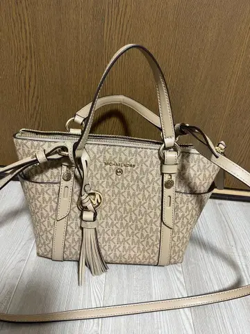 MICHAEL KORS 베이지 백