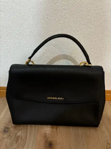 [ 새상품급 ] MICHAEL KORS 블랙 숄더백 핸드백