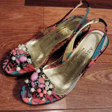 AZUREE 비쥬 장식 웨지힐 펌프스