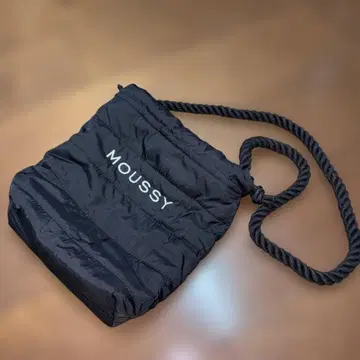 MOUSSY 마우지 숄더백 블랙 복조리