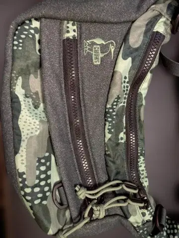 참스 (CHUMS) 브라이트온 숄더백