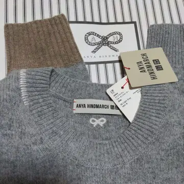 새상품 M 아냐 힌드마치 유니클로 UNIQLO 스웨터