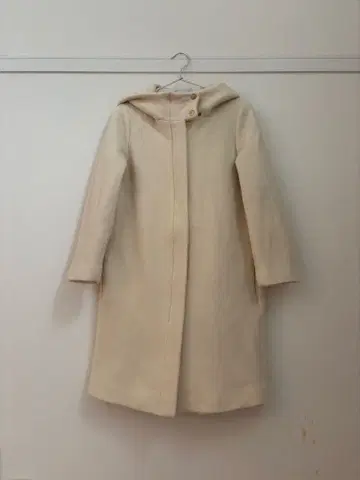 Noble 푸드코트 아이보리 집업