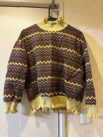 긴팔 상의 컬러풀 터틀넥