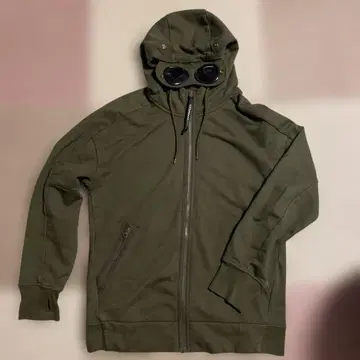 C.P. Company 올리브 그린 후드티