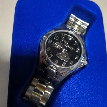 기동전사 건담 [레트로] 시계 미사용품이지만 노후화된 부분이 있음