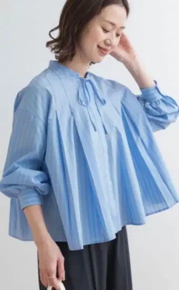 어반 리서치 도어스 스트라이프 리본 플레어 블라우스 색스 블루 색