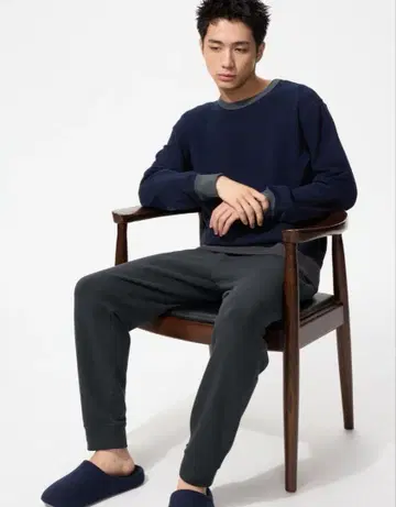 새상품 유니클로 울트라 스트레치 맨투맨 세트 저지 맨투맨