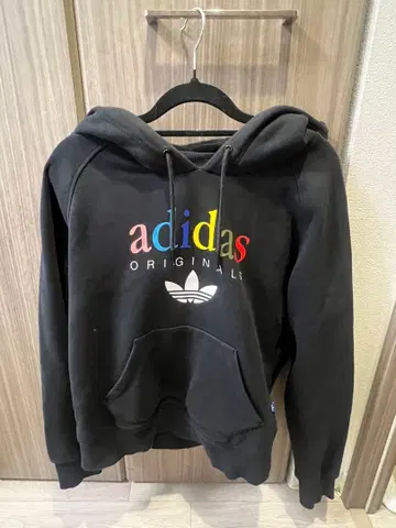 아디다스 오리지널스 블랙 후드티 UK8