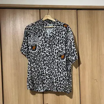 schott 반팔 셔츠 레오파드 무늬