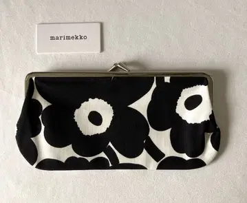 새상품 마리메꼬 가로형 가마구치 파우치 우니코 블랙