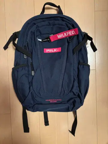 MILKFED. 네이비 백팩