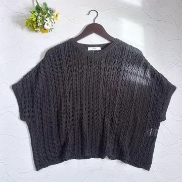 새상품급 24SS ebure 깁마 테이프 믹스 패턴 니트탑 그레이 F