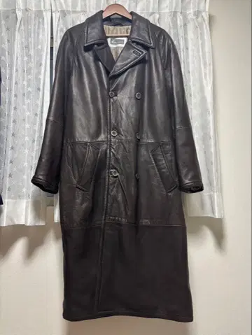 다크 브라운 더블 브레스트 가죽 코트