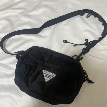 PFG 바디백 블랙