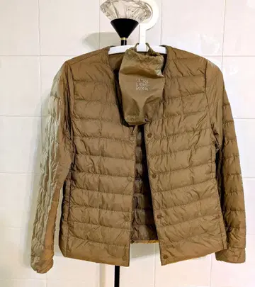 UNIQLO 울트라 라이트 다운 노카라 자켓 S~M