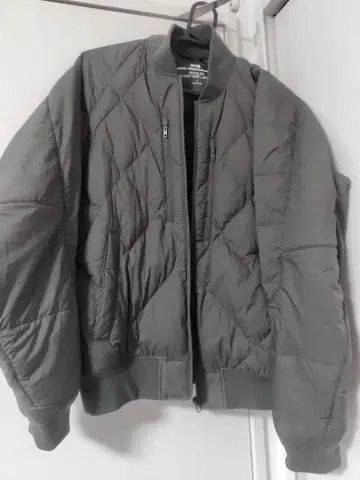 유니클로 리사이클 하이브리드 다운 자켓 S 2개 세트