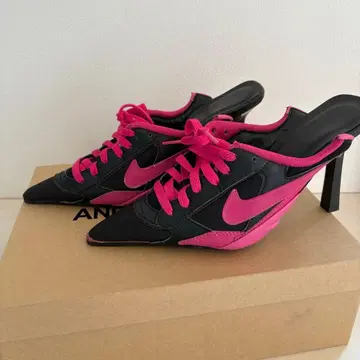 ANCUTA SA RCA 블랙/핑크 하이힐 뮬