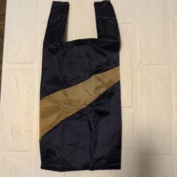 미사용 수잔느 토트백 [ S 사이즈 ] 네이비 x 카멜