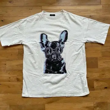 [새상품급] 어반 리서치 불독 프린트 티셔츠 M사이즈