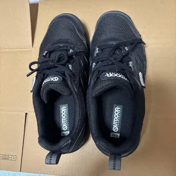 OUTDOOR 블랙 스니커즈 236