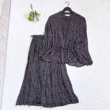 카구레 레이온 프린트 셋업 꽃무늬 블라우스 롱 스커트 그레이